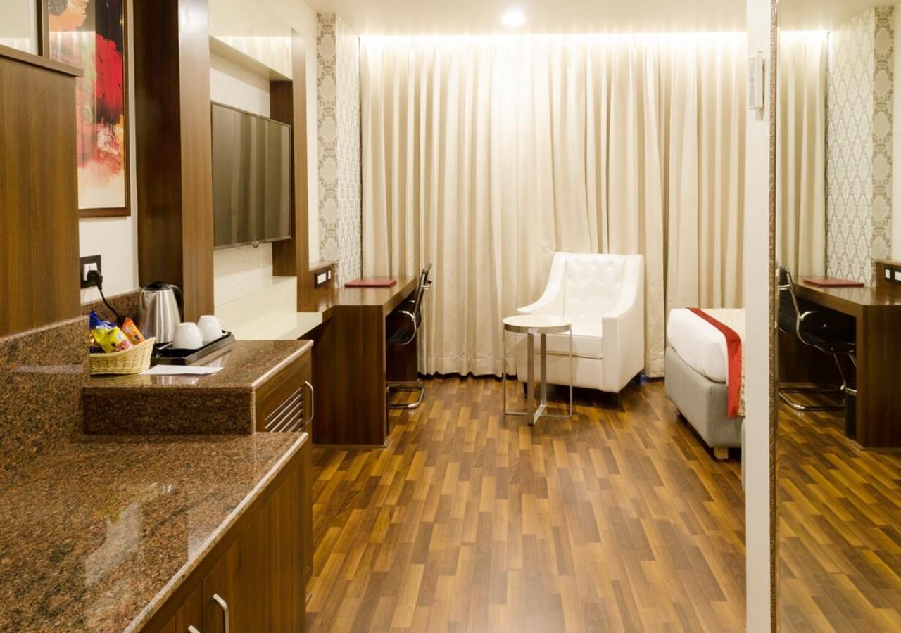 Ss Lumina Hotel Bangalore Dış mekan fotoğraf
