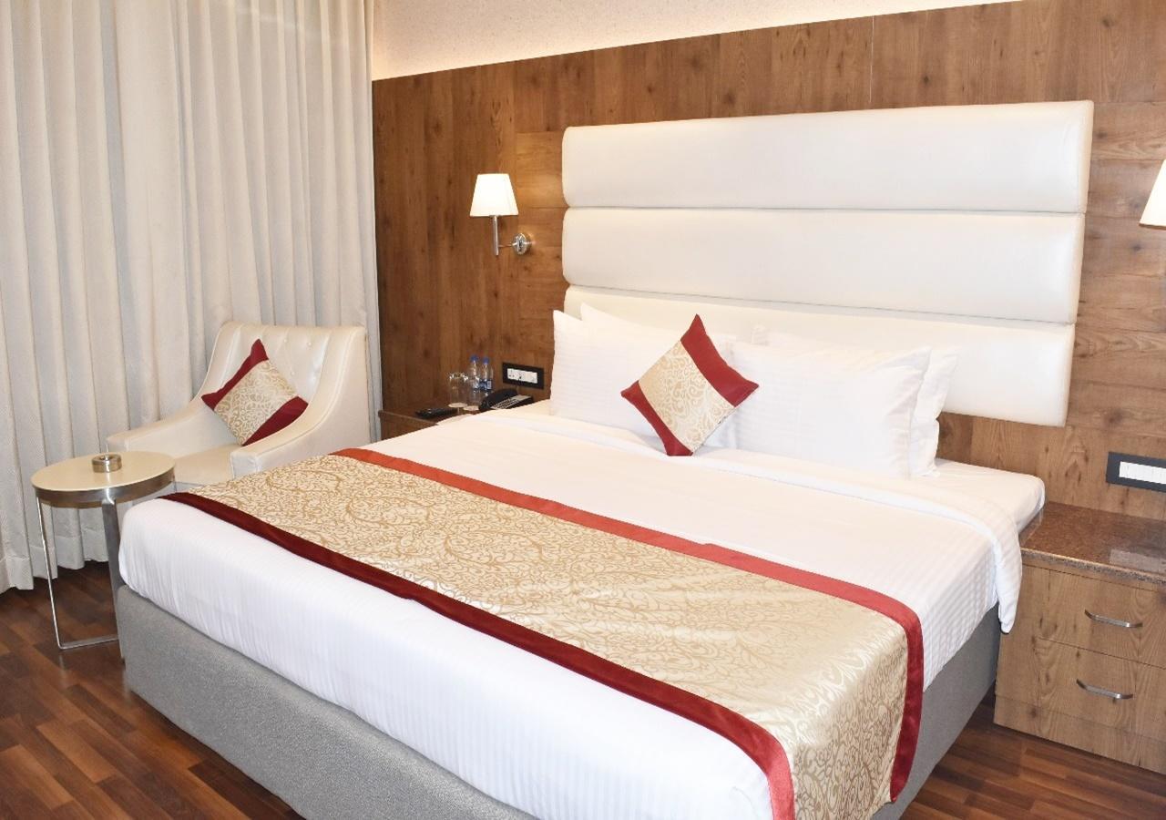 Ss Lumina Hotel Bangalore Dış mekan fotoğraf